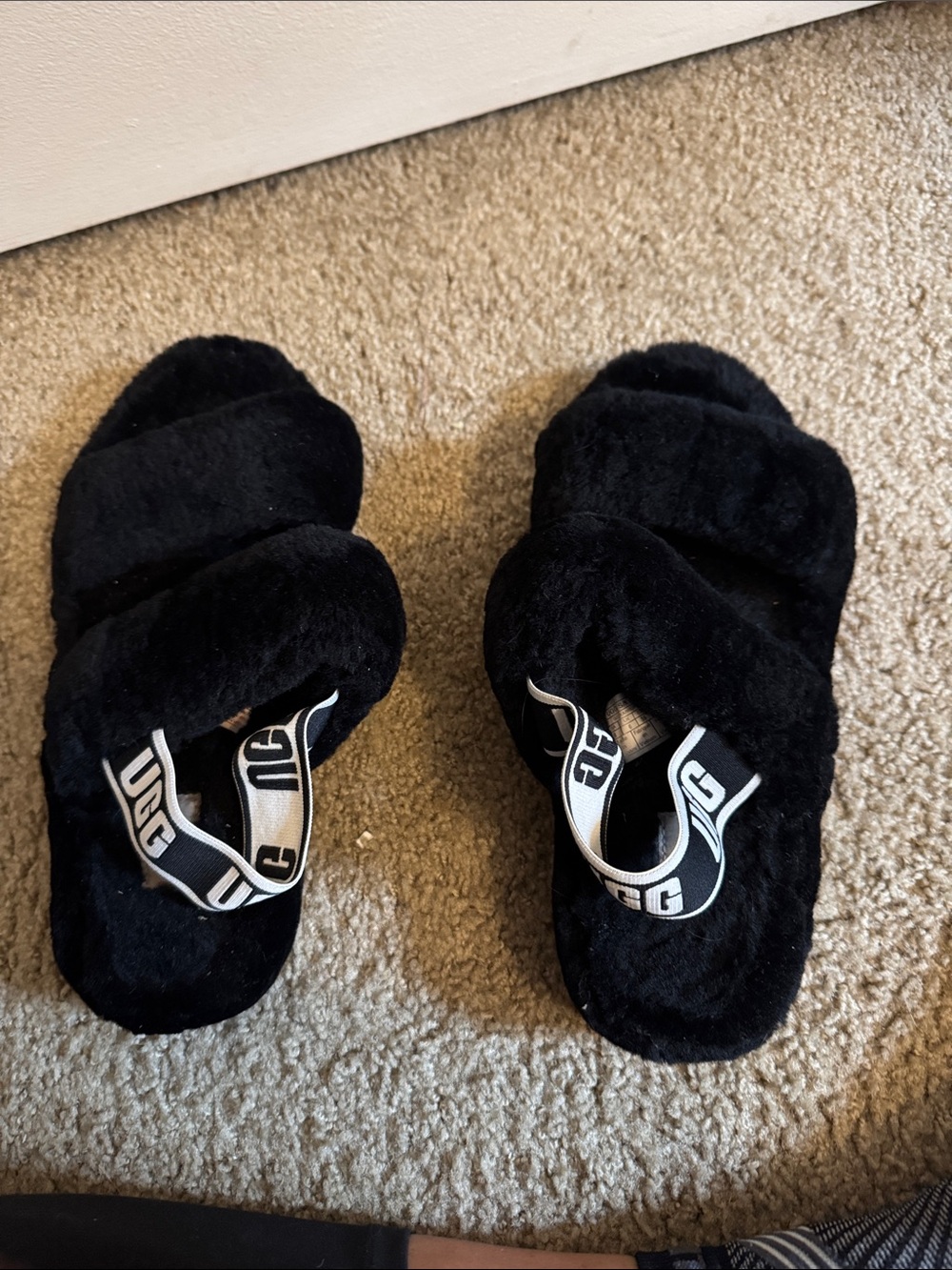 Ugg Black Faux Fur Slip-On Slippers with Rubber Sole - Picture 3 of 3